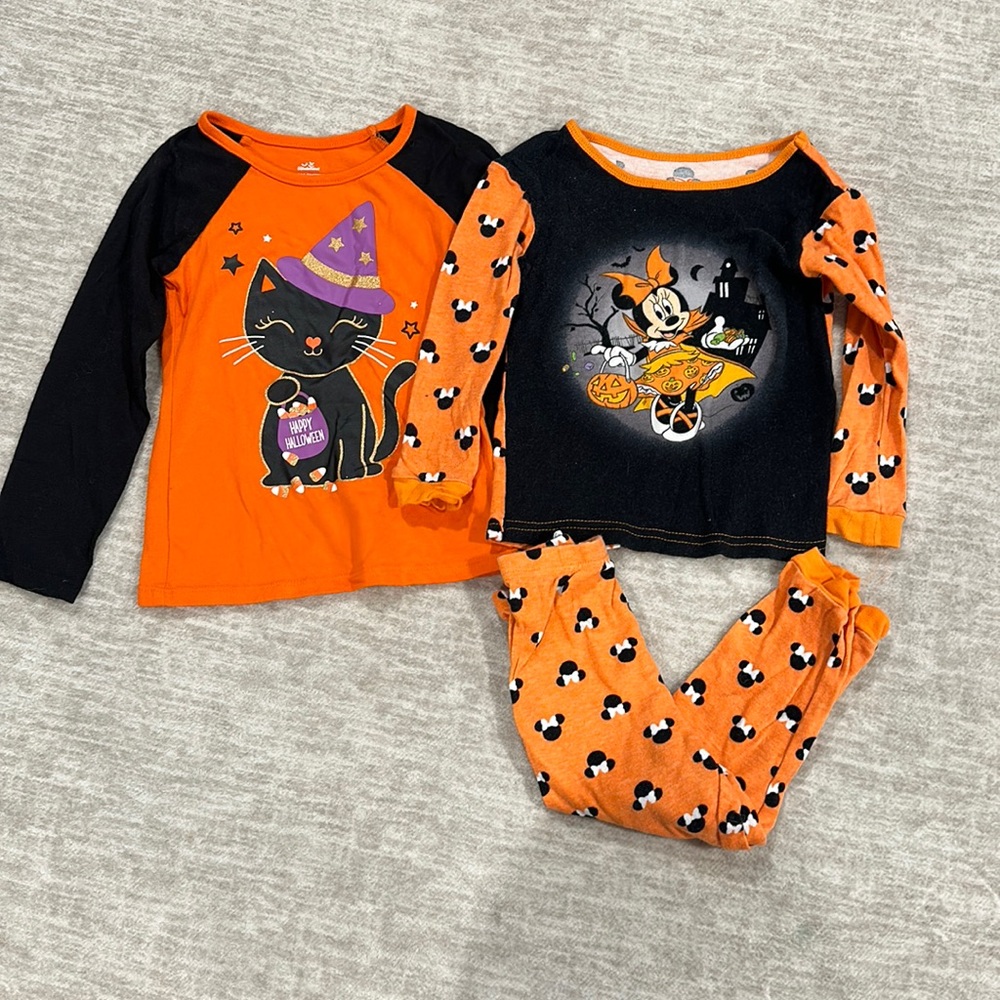 3T halloween t-shirt and jammie bundle